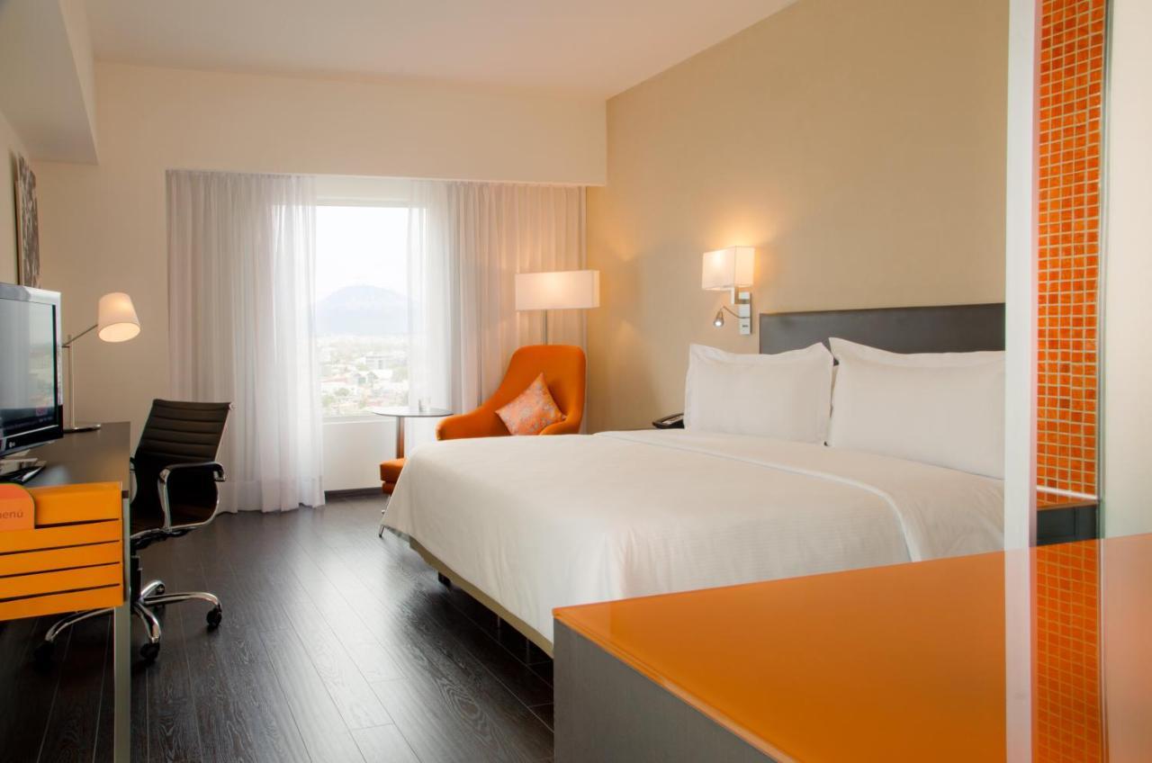 Fiesta Inn Puebla Las Animas Екстериор снимка