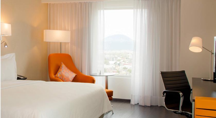 Fiesta Inn Puebla Las Animas Екстериор снимка