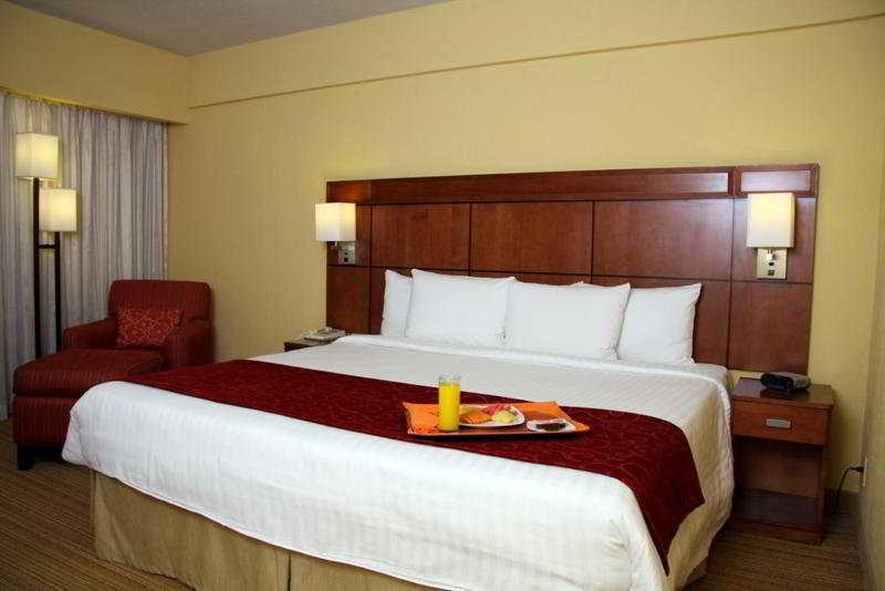 Fiesta Inn Puebla Las Animas Екстериор снимка